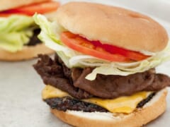 ハワイ生まれのハンバーガーショップ４選